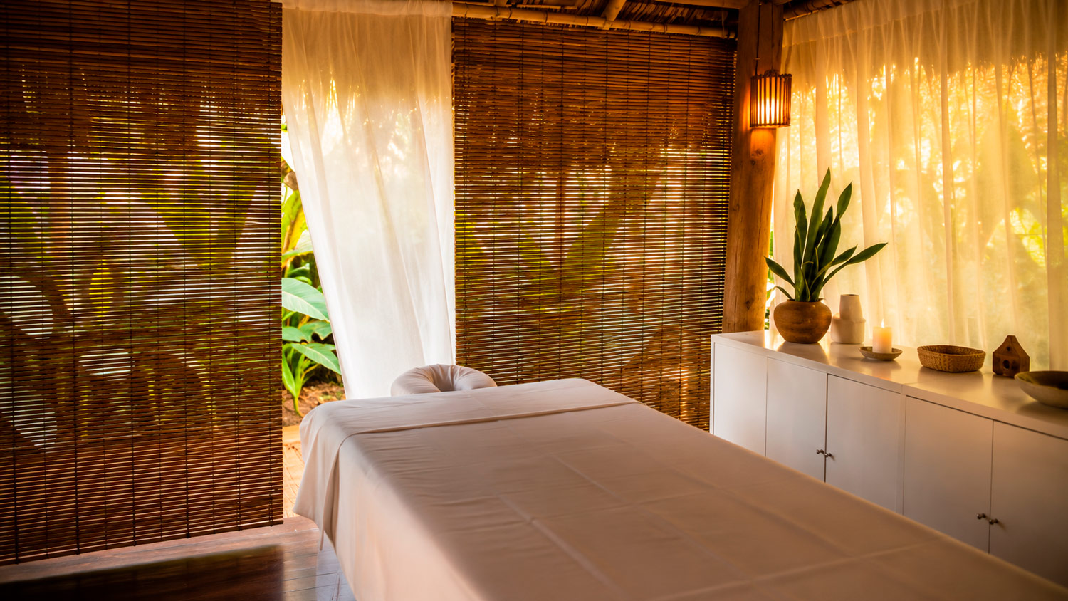 Sala de massagem em espaço parceiro em Itacaré